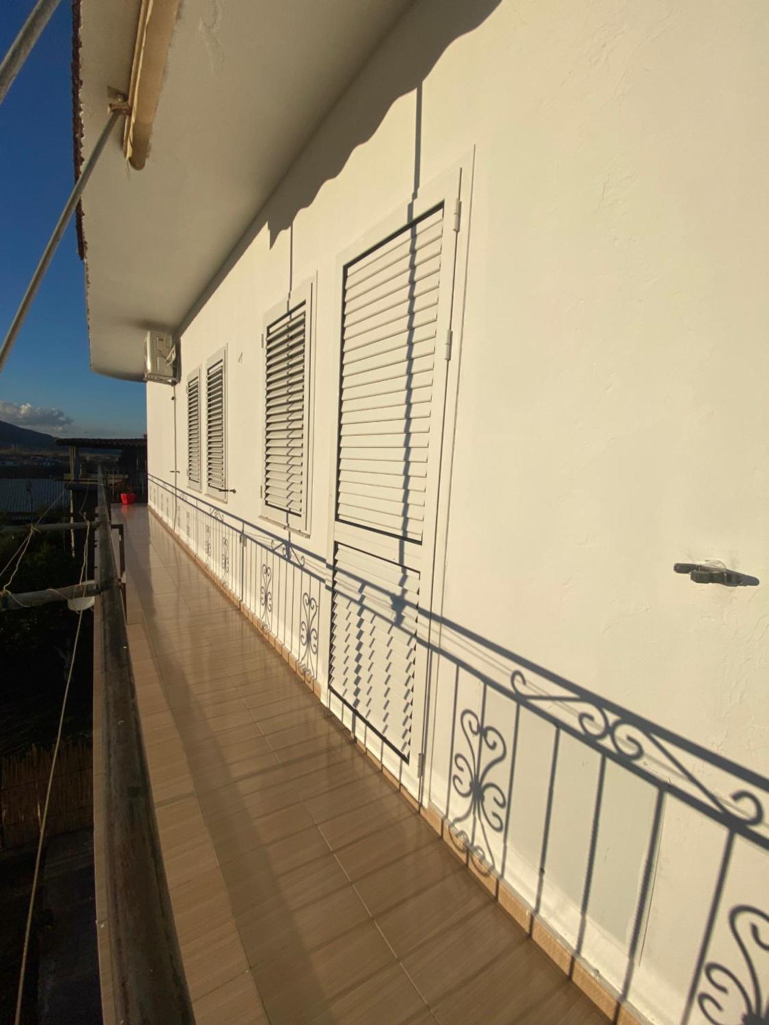 Guest House Irvin Berat Exterior photo